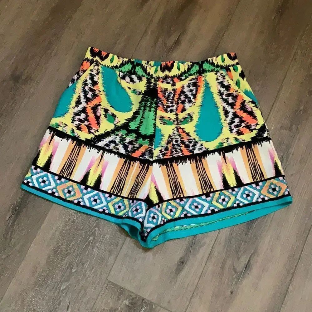 Gianni Bini Shorts 
